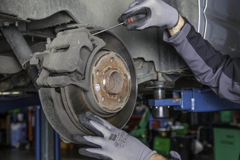 Inspection on Brake Disc | Marietta Wrecker